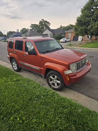 2010 jeep liberty - $1,600 (Denver)63621874026243121