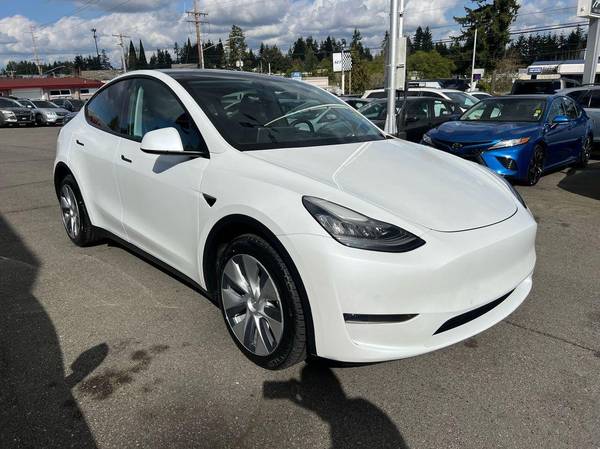 2020 Tesla Model Y de gran autonomía - $26,695 (+ Sports Cars International)63497529564033122