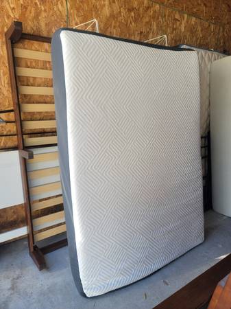 Full memory foam mattress 1