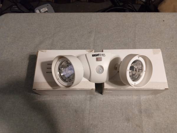 2 motion Detection Security Lights 1