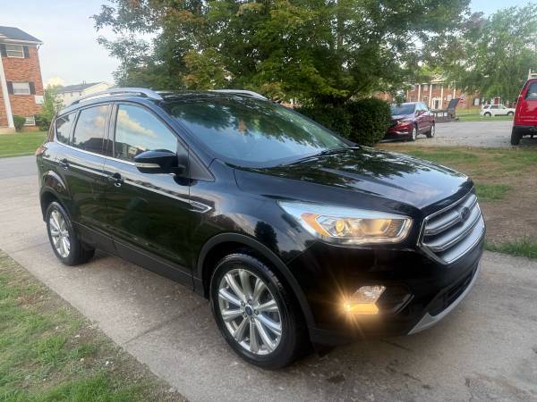 2017 Ford Escape Titanium 4WD - $9,000 (Louisville)63621785542275121