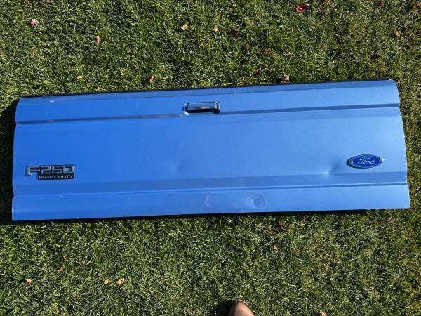 Ford F-250 tailgate late 90’s 1