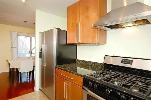 $2,000 / 2br - 1353ft2 - Rarely does this sort of unit become available (Cambridge)63690755225345121