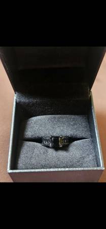 Black Ring Size 6 1