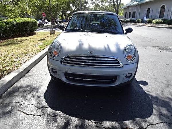 2013 MINI Hardtop Cooper 2dr Hatchback - $4900.0063443606031747122