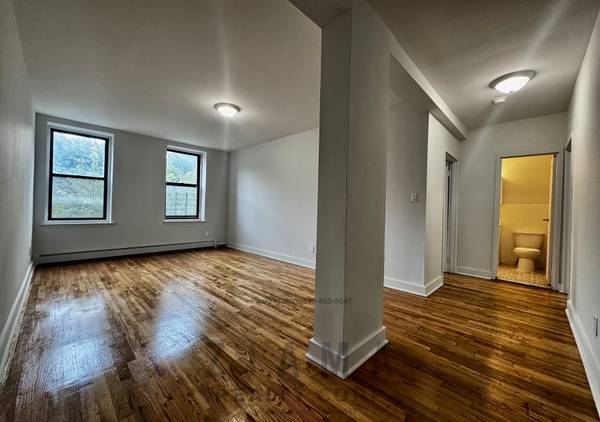 $3,295 / 2br - NO FEE! Large 2 Bedrooms Overlooking the Prospect Park By B/Q Trains (Prospect Park South / Prospect Park / Flatbush)63816653989889120