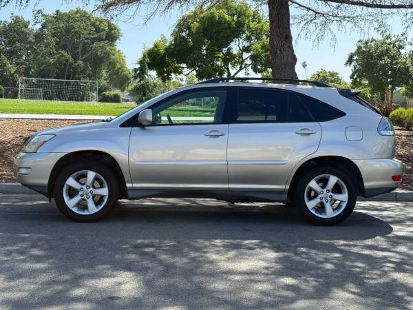 2004 Lexus RX 330 SUV   (Título limpio/ Excelente estado) - $5,500 (fremont / union city / newark)63624119860611122