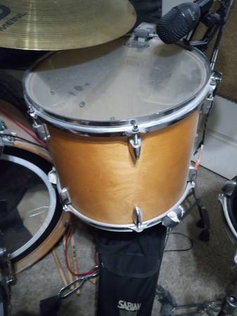 Yamaha Stage Custom 14"x14" Hanging Floor Tom 1