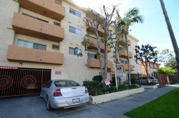 $1,695 / 1br - 650ft2 - Eleanor Apts...Gorgeous Newly Remodeled 1 Bedroom..Amazing Location! (Hollywood)64035738738306120