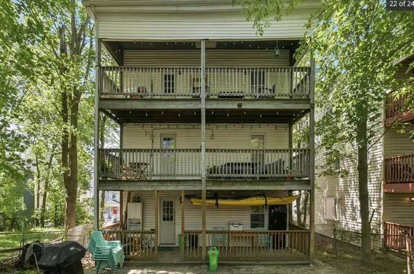 $2,900 / 2br - 900ft2 - Apartamento de 2 habitaciones en alquiler (Jamaica Plain)63839290004099121