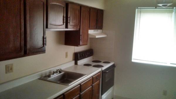 $865 / 1br - 700ft2 - Updated Camillus 1 Bedroom Apartment (Camillus)62976699281537121