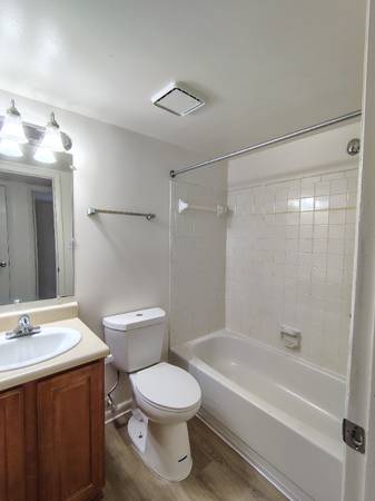 $1066.00 / 2br - 840ft2 - Don't Miss Out On This Move In Special At Maple Ridge Apartments!63851971509379124