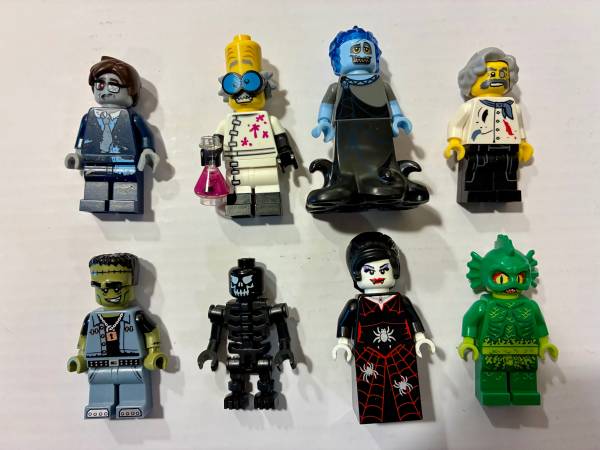 LEGO Halloween Monsters Minifigures 1