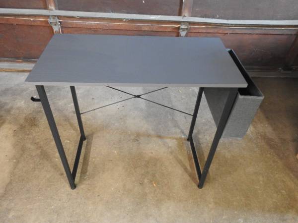 Gray Desk 1