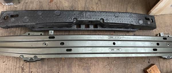 2015 Subaru Outback Front Bumper parts 1