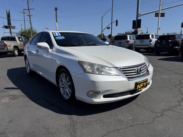 2011 Lexus ES 350 Base 4 puertas Sedán - $9.998 (+ NFY Auto Sales)63470761351171121