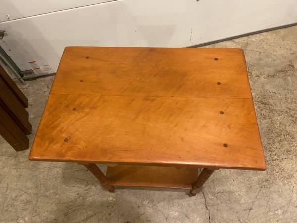 Antique Spool Style Table - $100 (Rockville)62972945676547121