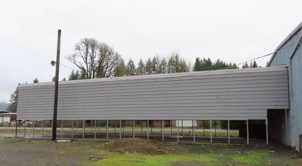 $2,500 / 87120ft2 - High Visibility Commercial Shop on 2 acres! (Willamina)63620906240513124