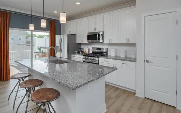 $429,890 / 3br - 2300ft2 - 10703 Millport St63611881336835122