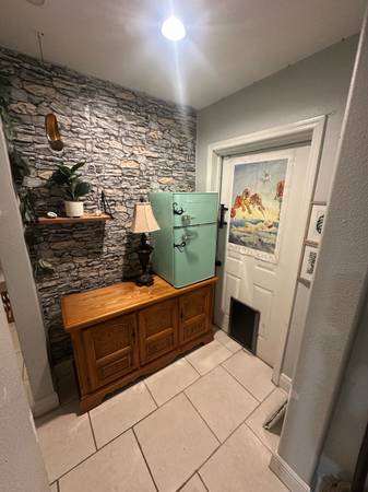 $1,800 / 1br - 1200ft2 - MASTER PENTHOUSE CASITA RETREAT (private appartment style room in sharred house) (Tampa)63991086444291122