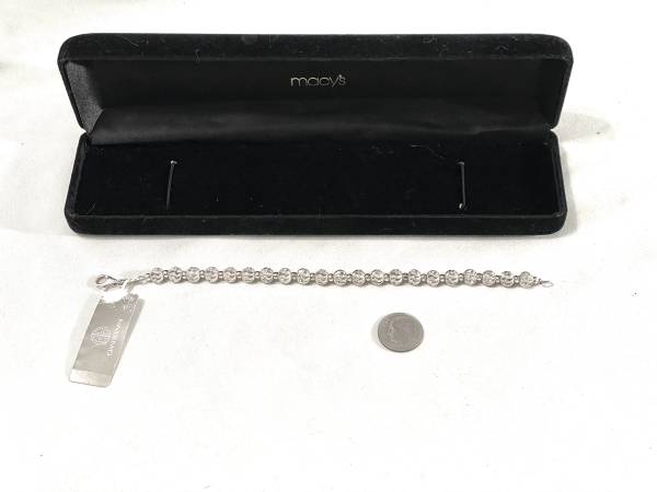 Pulsera de plata de primera ley, nueva, de 7-1/2" (Gianni Bernini), con cuentas, enhebrada. Precio: $85 (Vacaville)63471042962051122