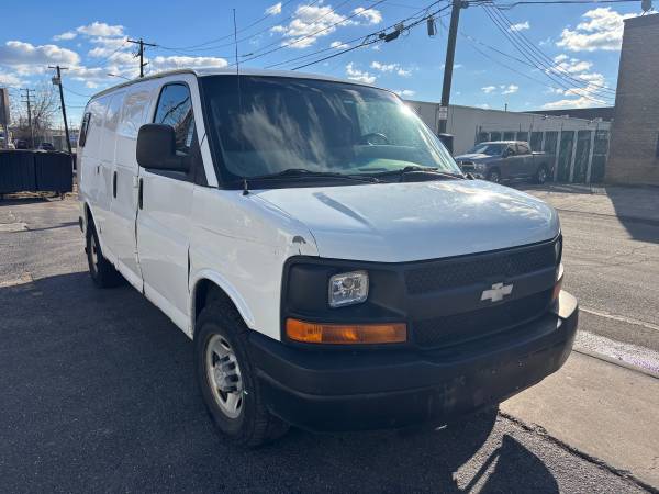 2007 Chevy Express 2500 Cargo Van 1