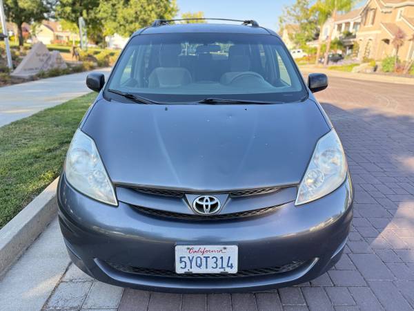 2007 Toyota Sienna LE - $2,500 (brentwood / oakley)63469905524481121
