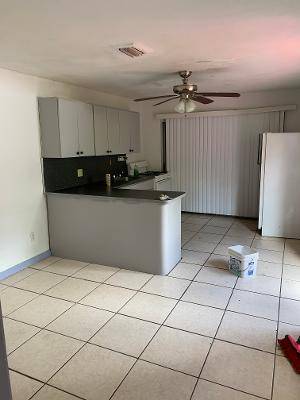 Large Efficiency for Rent / Efficie Grande se renta 1