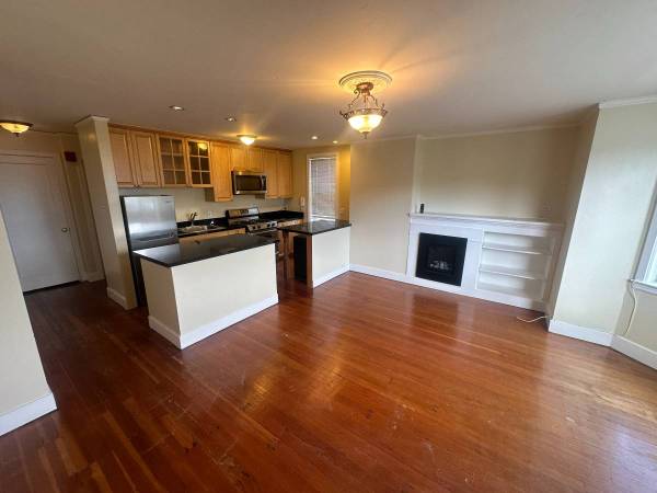 $900 / 2br - HOGAR DE 2 DORMITORIOS/2 BAÑOS ENCANTADOR, BONITO BARRIO🏡 (Bellingham)63920957827843120