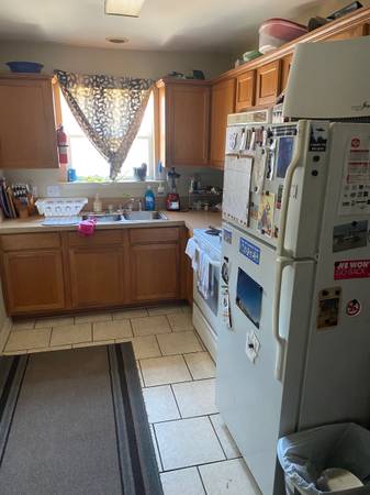 $625 / 2br - Lgd/St. Thomas $625 utilities included63903538880514121