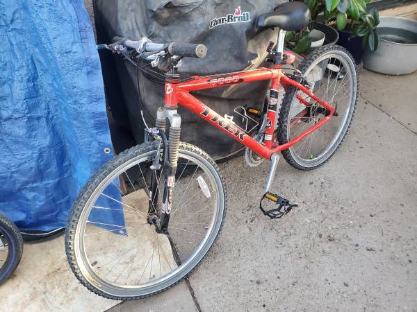 Trek 6000 red rocks shock 1