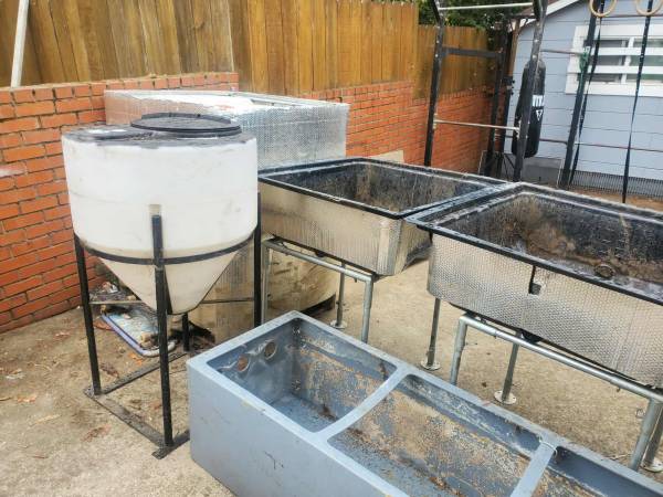 Aquaponic system supplies 1