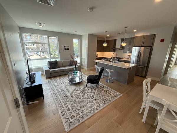 $4,100 / 2br - Brighton 2 Bed/2 Bath Apartment | Commonwealth Ave (Brighton)63931376810627120