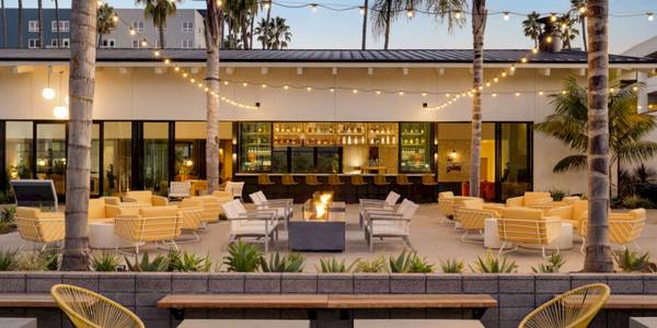 ISO LIVE MUSICIANS FOR HOTEL CONFERENCE MARCH 9-14 1