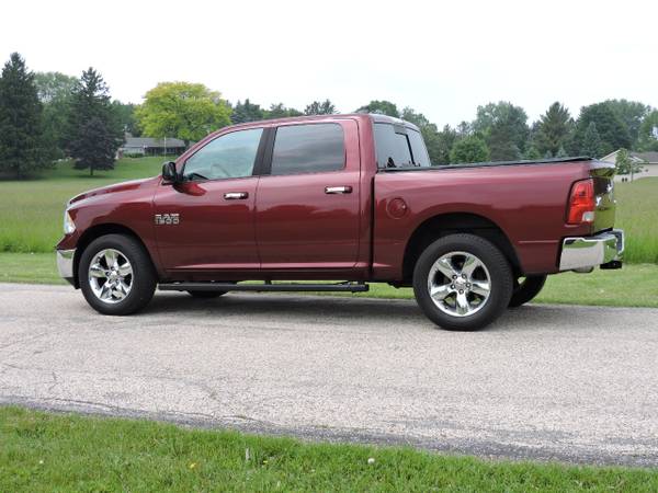 2016 RAM 1500 4WD Crew Cab 140.5 Big Horn - $19,997 (MJ Auto Hartford)63613833986435123