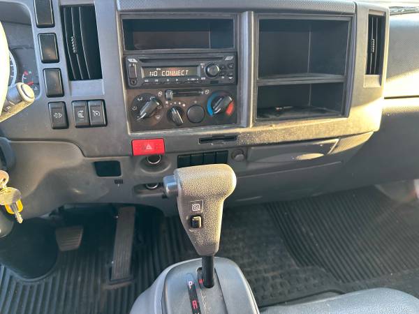 2019 Isuzu NRR 14ft NEW - Photo 14