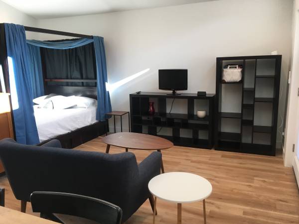 $1,750 / 320ft2 - Elegante, moderno, estudio privado con lavandería y aire acondicionado (Oakland Norte / Temescal)63658079664513121