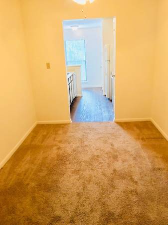 $1,299 / 1br - 776ft2 - 1 Bedroom 1 Bath $1,299 776ft2 (Asheville)64029374955265123