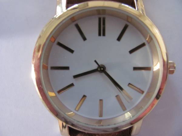 QUARTZ WATCH-NEW-GOLD PLATED-EXTREMELY ACCURATE- READY TO WEAR- 1