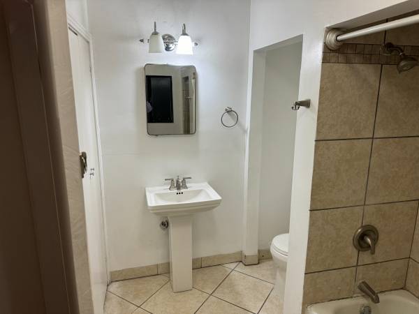 $795 / 1br - !!!!!!ONE BRM WITH CITY VIEW AND GARAGE (El paso)63971415869315122