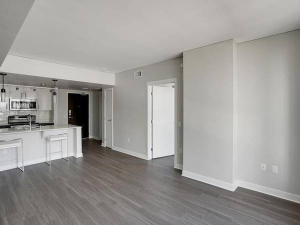 $1,765 / 465ft2 - Alfombra de dormitorio lujosamente gruesa, lavadora y secadora en cada hogar (First Hill)63870757760899121