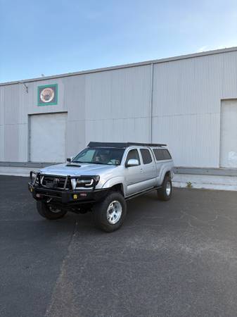 2005 Toyota Tacoma - $20,000 (Petaluma)63471454685443120