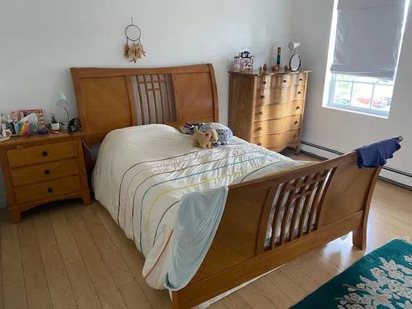 $2,200 / 2br - 955ft2 - TOWN AND COUNTRY SEMI-FURNISHED CONDO, 2 BED, 1 BATH! (New Paltz)64035735918083124