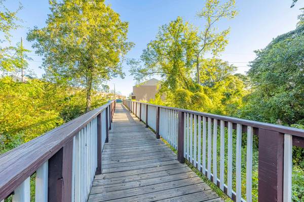 $1,424 / 2br - 1150ft2 - 2 BD, Ceiling Fan, Tile Backsplash64005271044099120