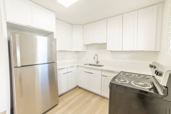$2,295 / 2br - 650ft2 - 2br - 650ft2 - BEAUTIFULLY RENOVATED 2 BR IN TOWN!!! (2612 Kapiolani Blvd, Honolulu, HI)63686710428035121