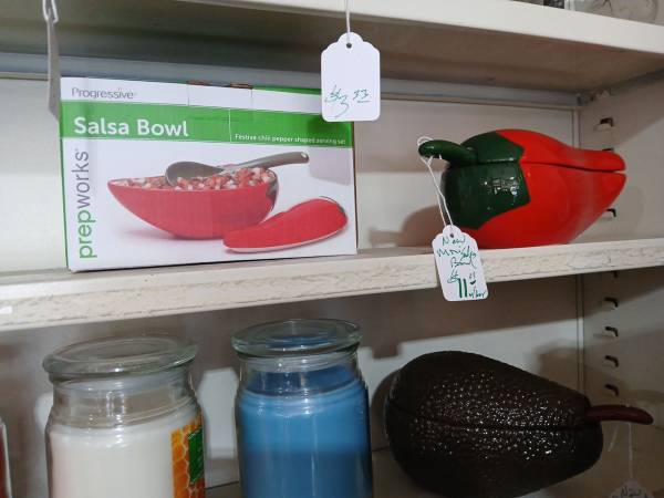 NiB - chili pepper shaped salsa dish 1