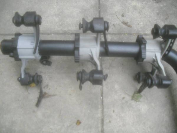Saris (3) bike hitch 1.25" receiver - $125 (phila)63443026927105122