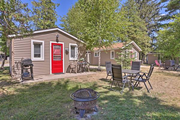 $850 / 1br - RENT A COTTAGE BY THE WATER- CUMBERLAND (SUTTONS BAY)64037895447554122