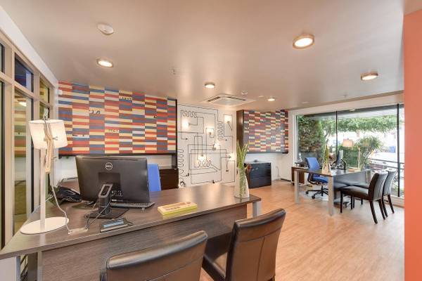 $1,828 / 531ft2 - Quartz Countertops, Views, views, and more views (Westlake)64031310969602124