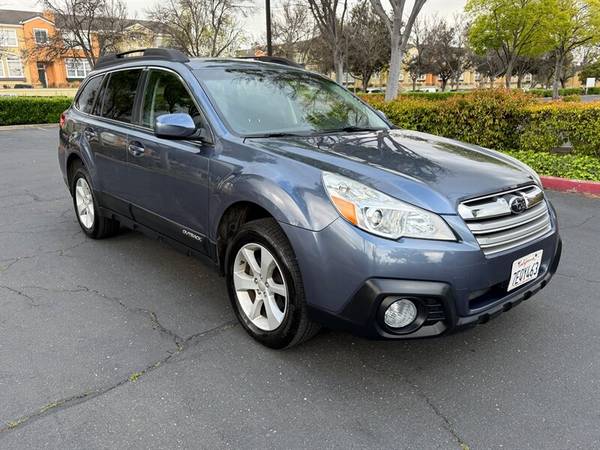 2014 Subaru Outback 2.5i Premium - $9,35063622745922561122